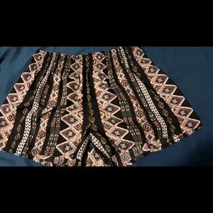 Shirred Waist Geo print Shorts
